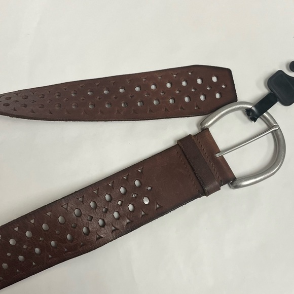 Lucky Brand 100% leather belt - Picture 4 of 9